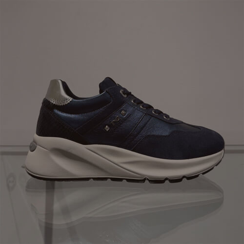 NeroGiardini Sneaker in marine